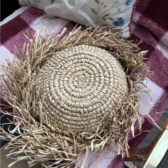 Natural Fiber Decorative Basket - Picture 4 of 4